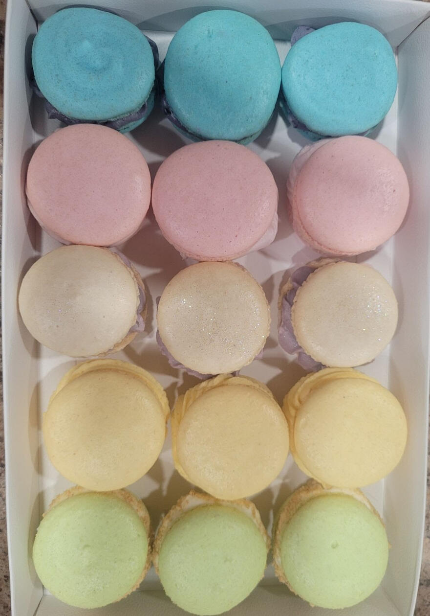 Blueberry, raspberry, vanilla, lemon,&amp; key lime macarons